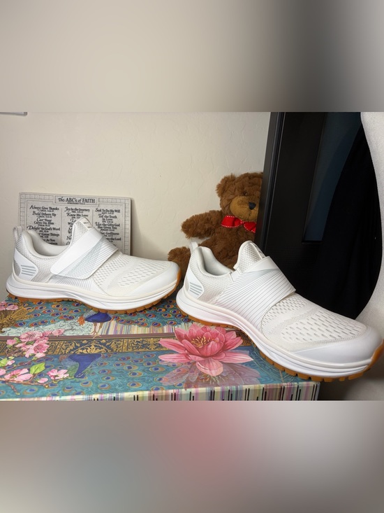 KOFUBOKE Shoes - KOFUBOKE White SPD Cycling Shoes Women’s 8 EU 39 New